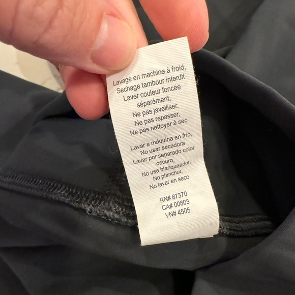 Alo Dark Gray High-Waist Ripped Warrior Legging / small - Picture 10 of 13